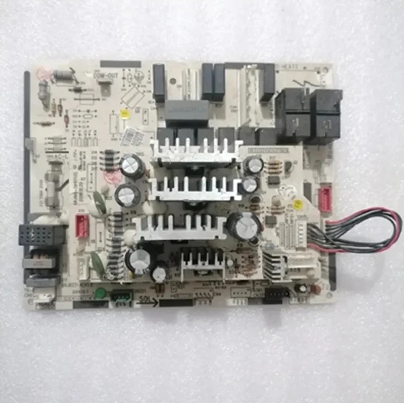 Новая материнская плата для кондиционера Gree 30138218, печатная плата M8273 GRJ827-A
Новая материнская плата для кондиционера Gree 30138218, печатная плата M8273 GRJ827-A