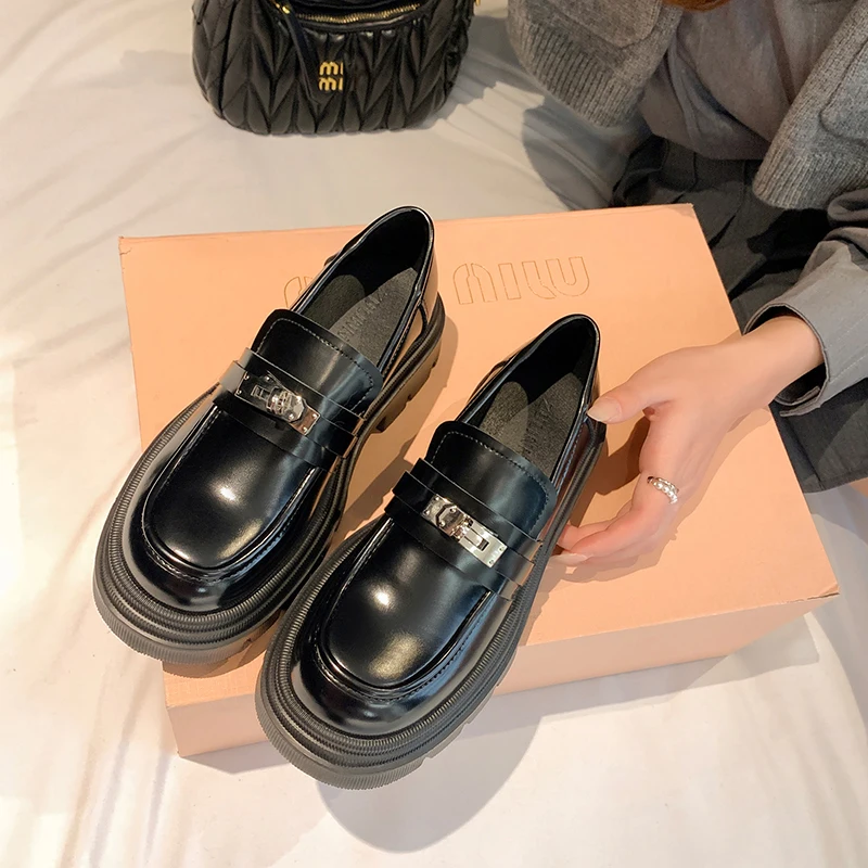 DIMANYU Loafers Women Genuine Leather Lock 2024 New British Style Shoes Women Platform Student Shoes Ladies
DIMANYU Loafers Women Genuine Leather Lock 2024 New British Style Shoes Women Platform Student Shoes Ladies