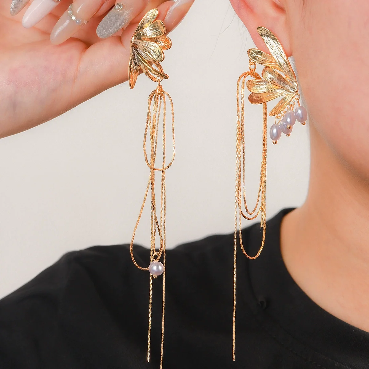 Gold Tone Asymmetric Leaf & Imitation Pearl Tassel Drop Earrings, Elegant Long Dangle Earrings for Women Party Daily Jewelry
Gold Tone Asymmetric Leaf & Imitation Pearl Tassel Drop Earrings, Elegant Long Dangle Earrings for Women Party Daily Jewelry
