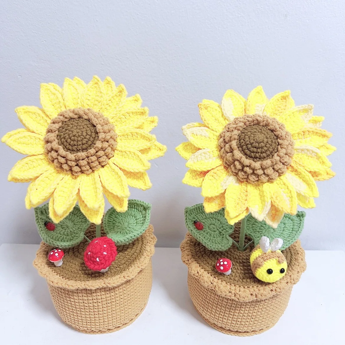 Boutique Handmade Crochet Flower Desk Decoration Items Wool Knitted Sunflower Plant Pot Home Decoration Children Gift Kids Doll
Boutique Handmade Crochet Flower Desk Decoration Items Wool Knitted Sunflower Plant Pot Home Decoration Children Gift Kids Doll