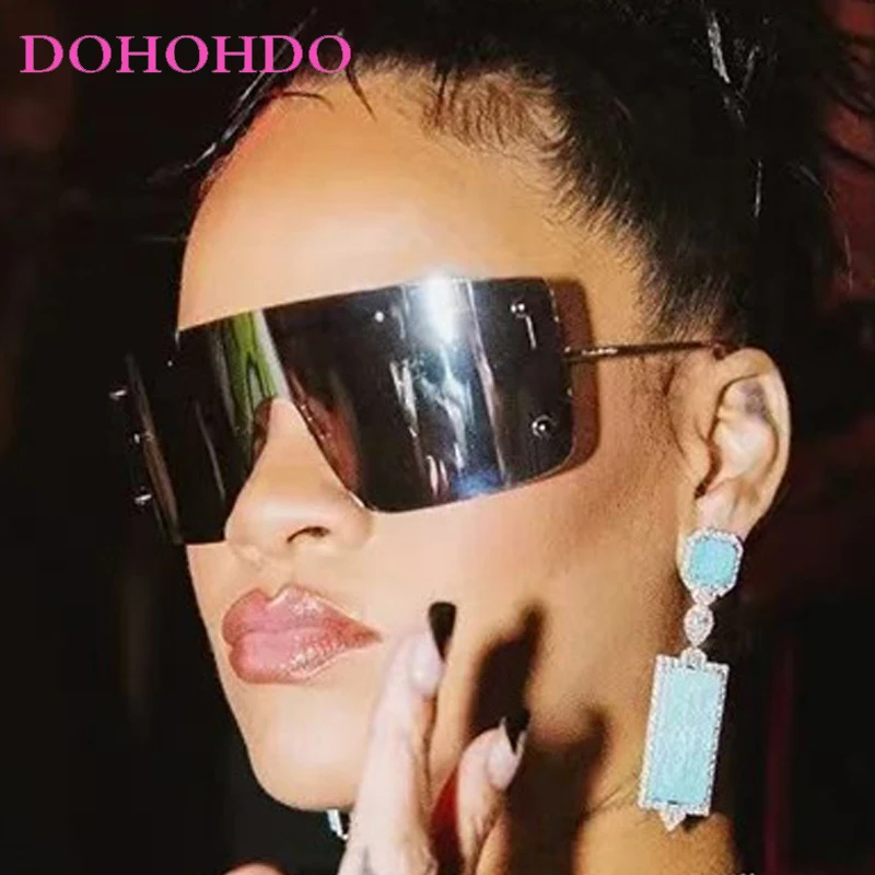 Oversized Metal Rivets Frameless Punk Women's Sunglasses Luxury Brand Design Men's Summer Traveling Drive Fashion Goggles UV400
Oversized Metal Rivets Frameless Punk Women's Sunglasses Luxury Brand Design Men's Summer Traveling Drive Fashion Goggles UV400