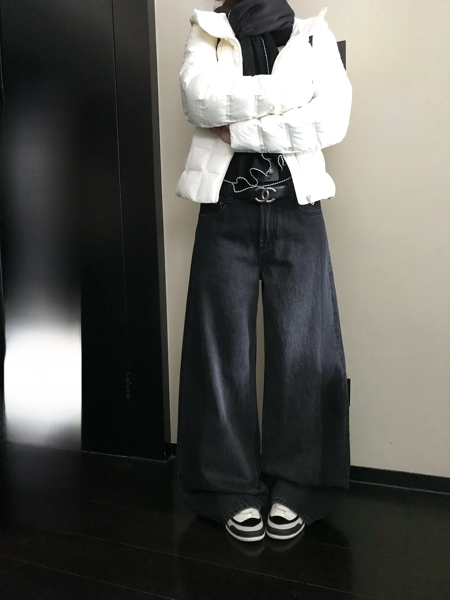 Skk Store adow Vintage Bla Wide Leg Loose Fit Denim Jeans Wearable Comfortable Cotton l Waist Zipper Closure Ladies...
Skk Store adow Vintage Bla Wide Leg Loose Fit Denim Jeans Wearable Comfortable Cotton l Waist Zipper Closure Ladies...