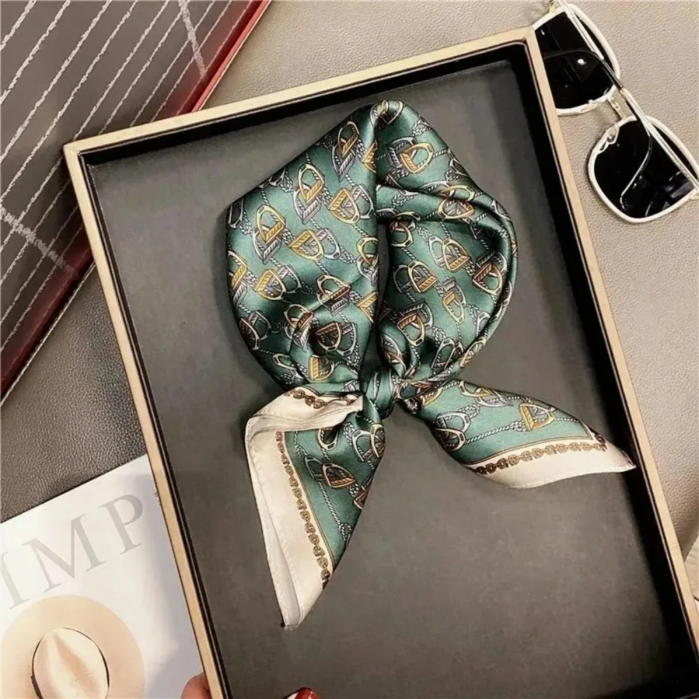 New 53X53CM Women's Silk Square Scarf Purse Luxury Scarf Silk Scarf Neckerchief for Women Designer Silk Headscarf
New 53X53CM Women's Silk Square Scarf Purse Luxury Scarf Silk Scarf Neckerchief for Women Designer Silk Headscarf
