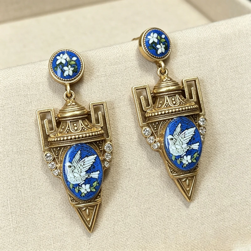 Elegant Retro Dove Earrings Vintage Palace Design Fashion Women Daily Wear Ear Accessories Fine Jewelry Gift for Her
Elegant Retro Dove Earrings Vintage Palace Design Fashion Women Daily Wear Ear Accessories Fine Jewelry Gift for Her