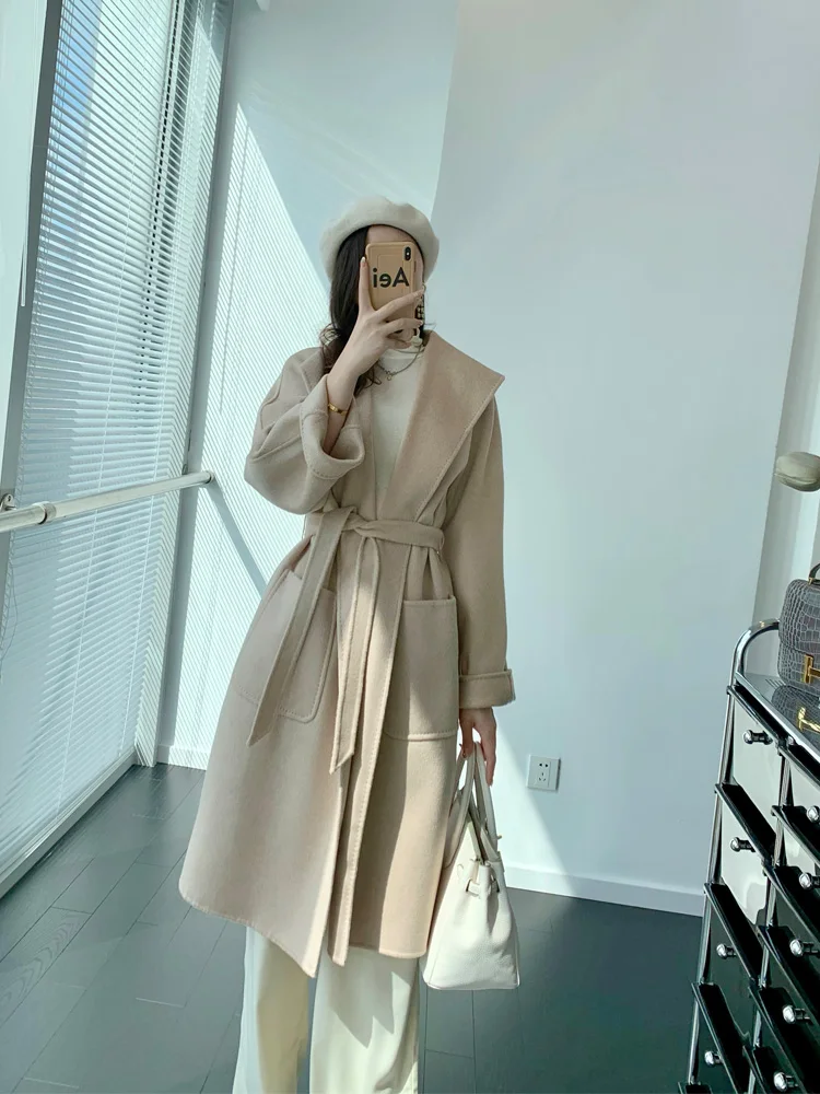 Double Sided Pure Cashmere Water Ripple Coat for Women's LILIA New Casual Fashion Top Coat Tie Up
Double Sided Pure Cashmere Water Ripple Coat for Women's LILIA New Casual Fashion Top Coat Tie Up