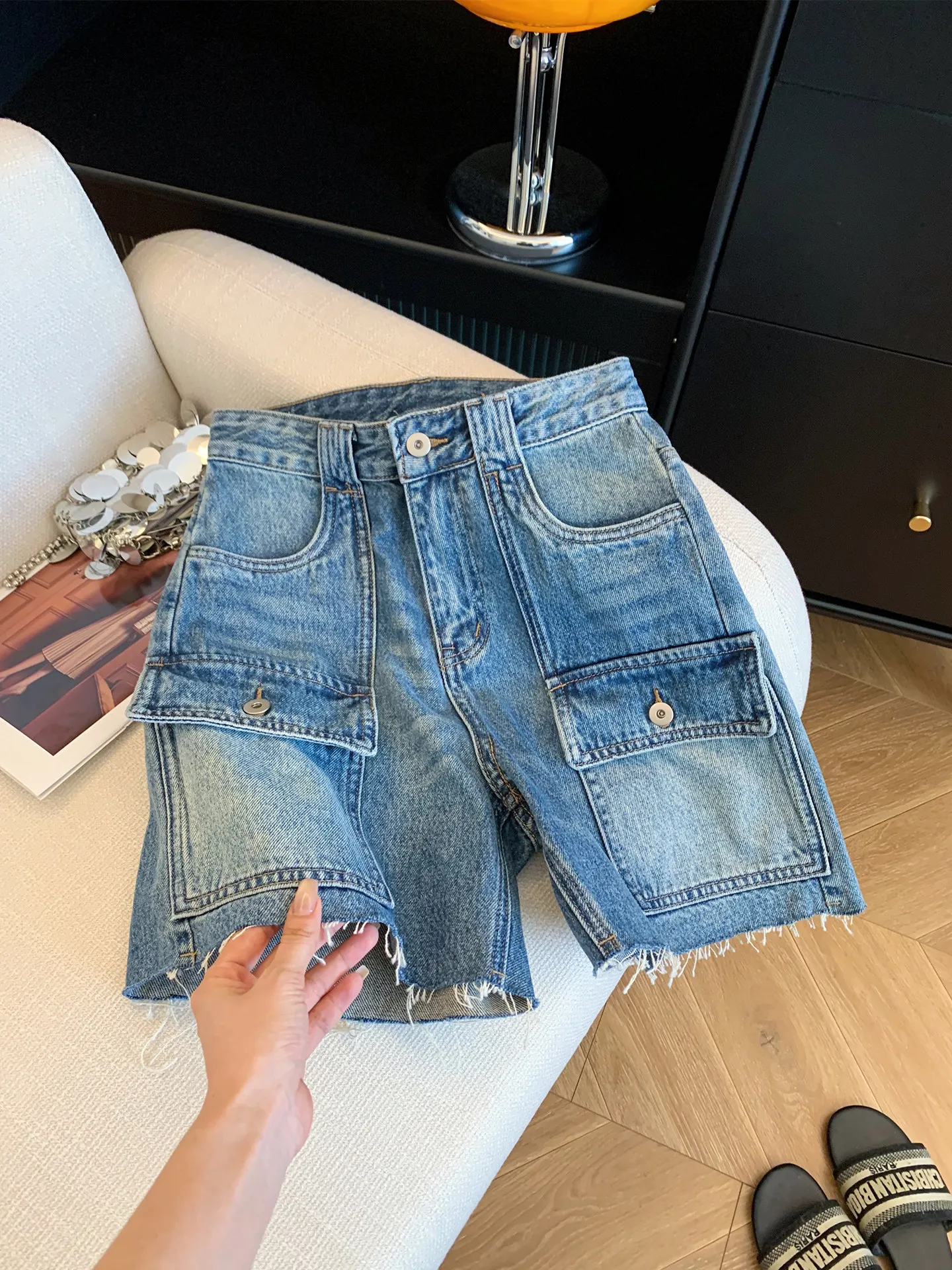 American Retro High Waist Workwear Denim Shorts Women plus Size Loose Slim Straight Leg Casual Frayed Pants
American Retro High Waist Workwear Denim Shorts Women plus Size Loose Slim Straight Leg Casual Frayed Pants