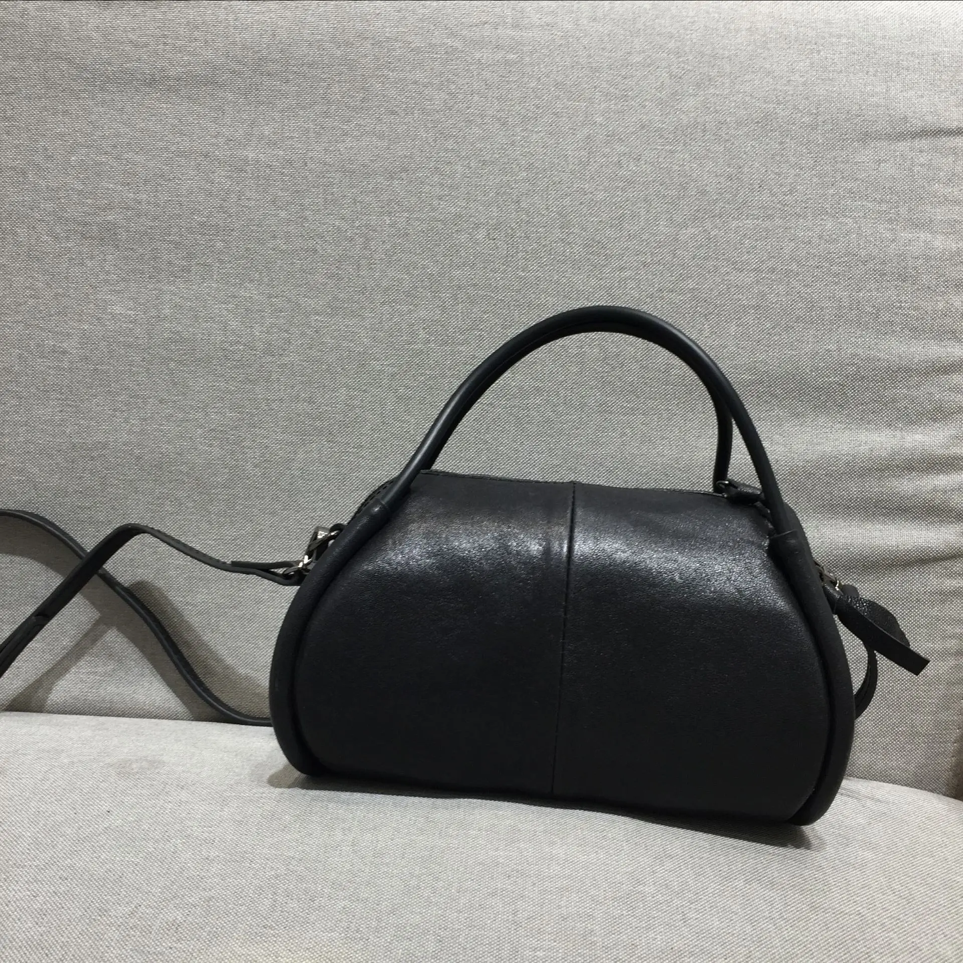 Vintage Leather Top Layer Cowhide Hand Casual Women's Shoulder Crossbody Bag Women's Designer Luxury Bag
Vintage Leather Top Layer Cowhide Hand Casual Women's Shoulder Crossbody Bag Women's Designer Luxury Bag