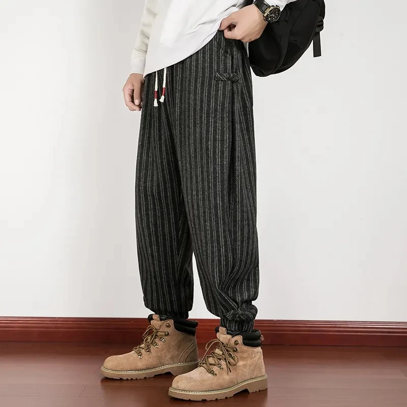 Fashion Striped Casual Pants Loose Jogging Pants Men Clothing Autumn winter Harajuku Vintage Trousers For Men Sweatpants Joggers
Fashion Striped Casual Pants Loose Jogging Pants Men Clothing Autumn winter Harajuku Vintage Trousers For Men Sweatpants Joggers