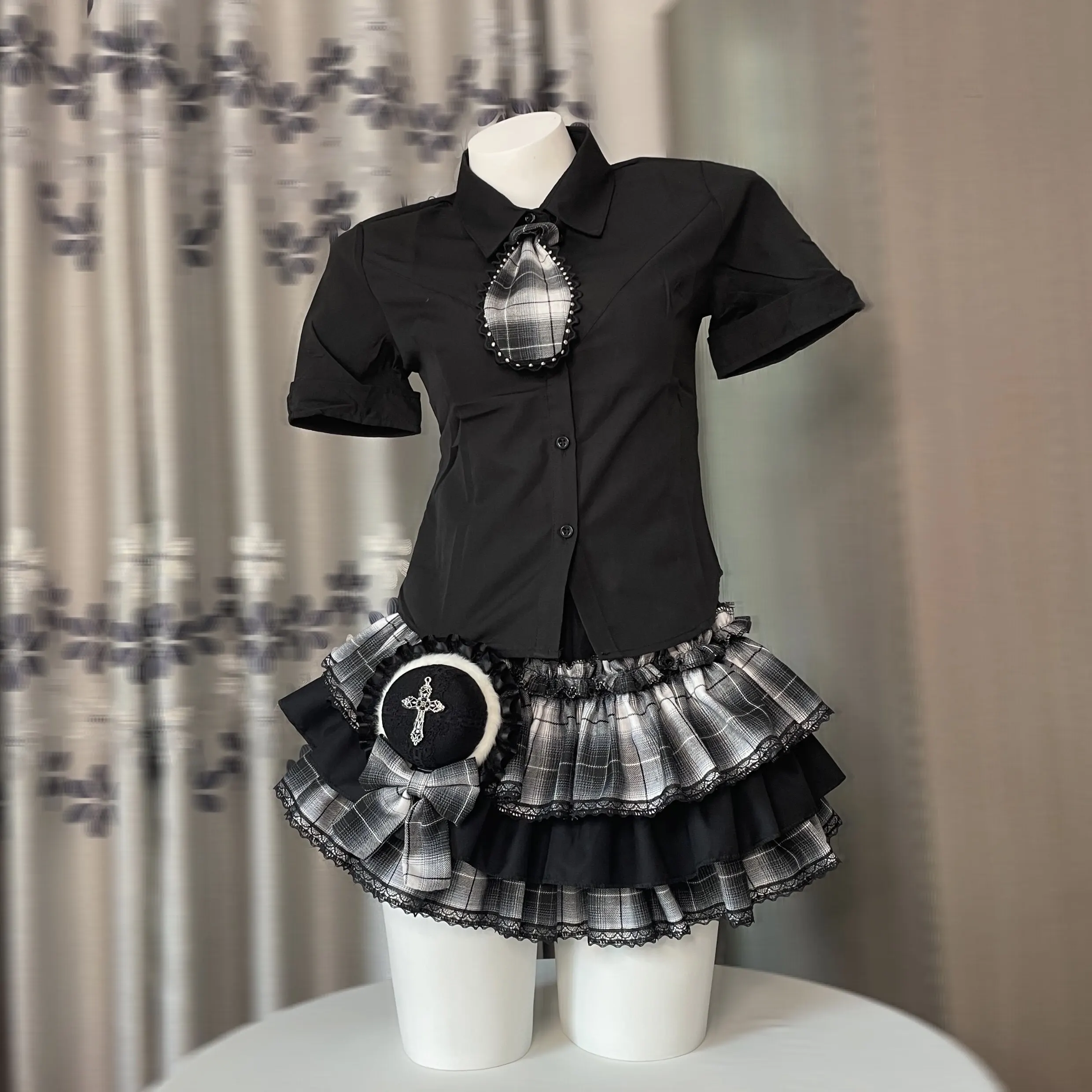 Original Preppy Style Subculture Slimming Short Sleeve Back Shirt Top Spice Girls Elegant Elastic Waist Plaid A-line Puff Skirts
Original Preppy Style Subculture Slimming Short Sleeve Back Shirt Top Spice Girls Elegant Elastic Waist Plaid A-line Puff Skirts