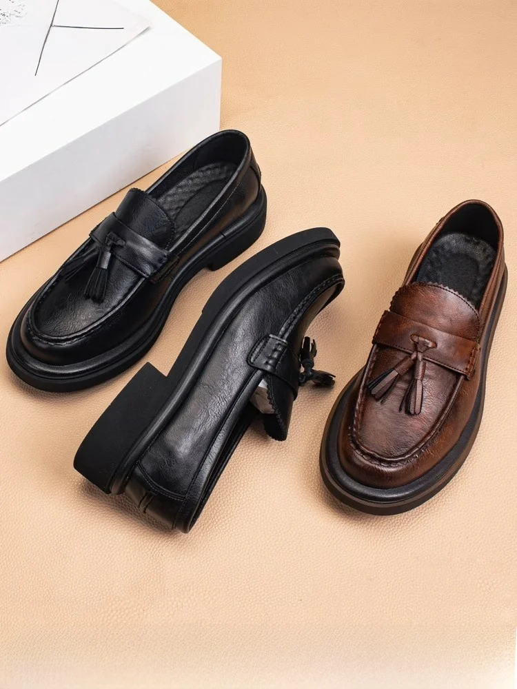 Мужские повседневные кожаные туфли-лоферы Ele Briti Sle с кисточками, удобная обувь для весенне-осеннего сезона
Мужские повседневные кожаные туфли-лоферы Ele Briti Sle с кисточками, удобная обувь для весенне-осеннего сезона