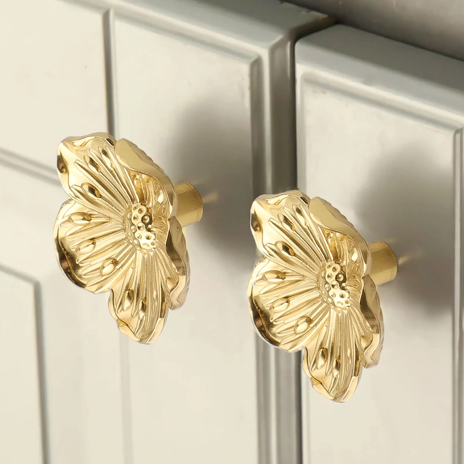 Unique And Elegant Kitchen Cabinet Knobs Gold Flower Kitchen Cabinet Knobs Pulls Solid Brass Easy Installation
Unique And Elegant Kitchen Cabinet Knobs Gold Flower Kitchen Cabinet Knobs Pulls Solid Brass Easy Installation