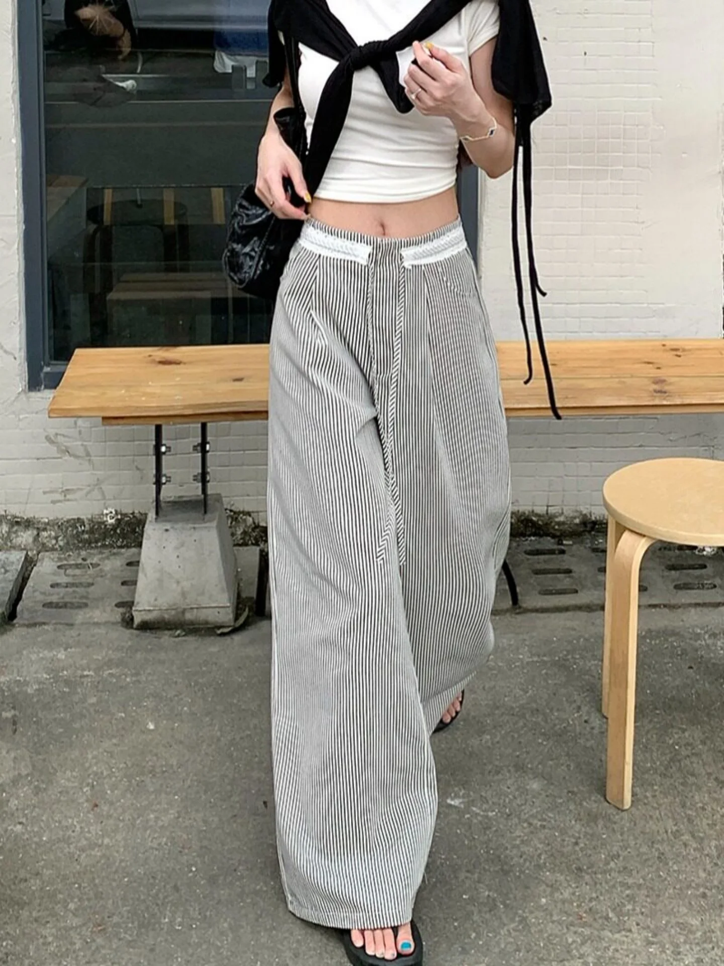 Summer Thin Striped Straight Leg Casual Pants Women's Loose Wide Leg Suit Pants Drapey Comfortable Korean Style Commute Wind
Summer Thin Striped Straight Leg Casual Pants Women's Loose Wide Leg Suit Pants Drapey Comfortable Korean Style Commute Wind