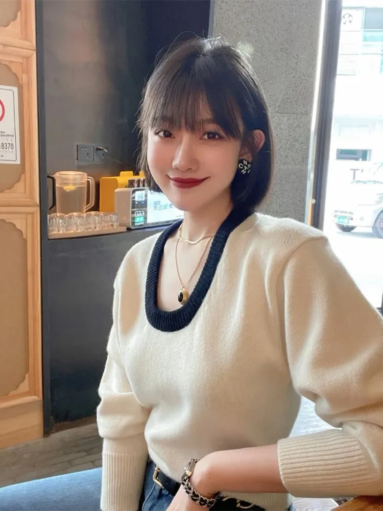 Winter New Style Gentle Wind High-End Feeling Super Beautiful White Sweater Design Little Fragrance U-Neck Top Lady Style
Winter New Style Gentle Wind High-End Feeling Super Beautiful White Sweater Design Little Fragrance U-Neck Top Lady Style