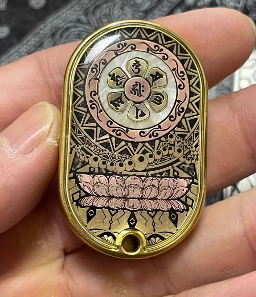 Used EDC MOT Zirconium Rhythm fidget slider decompression toy
Used EDC MOT Zirconium Rhythm fidget slider decompression toy