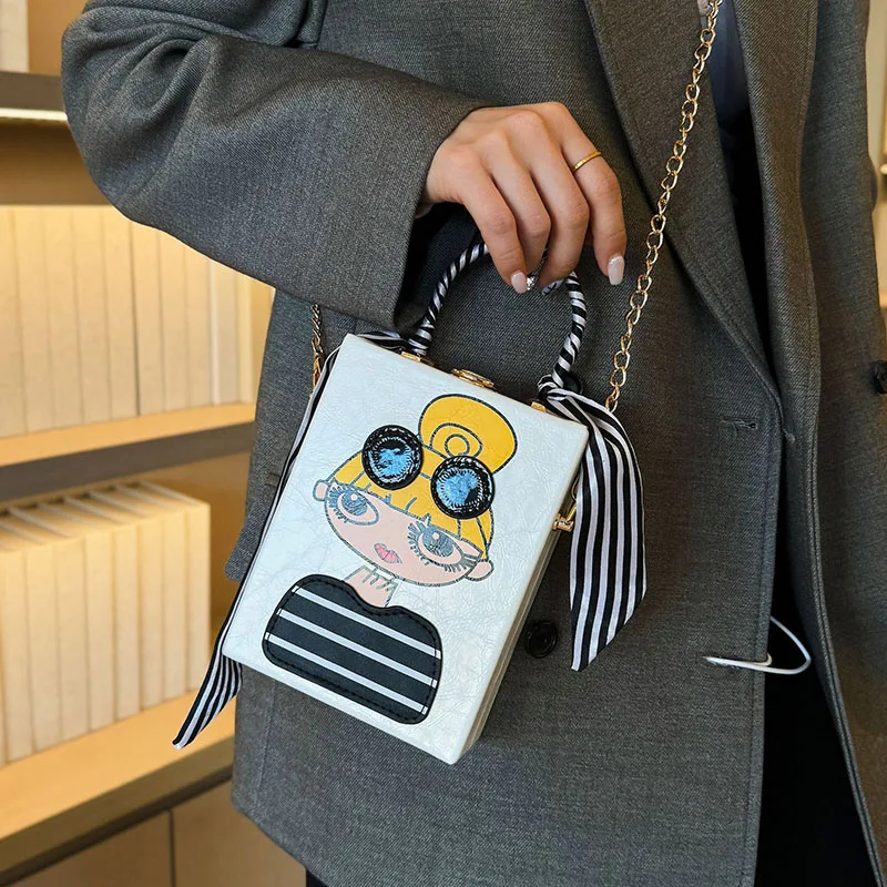 New PU Women's Bag Mini Mobile Phone Bag Women's Summer Commuting Crossbody Small Bag High-end Chain Bag Trend Shoulder Bags
New PU Women's Bag Mini Mobile Phone Bag Women's Summer Commuting Crossbody Small Bag High-end Chain Bag Trend Shoulder Bags