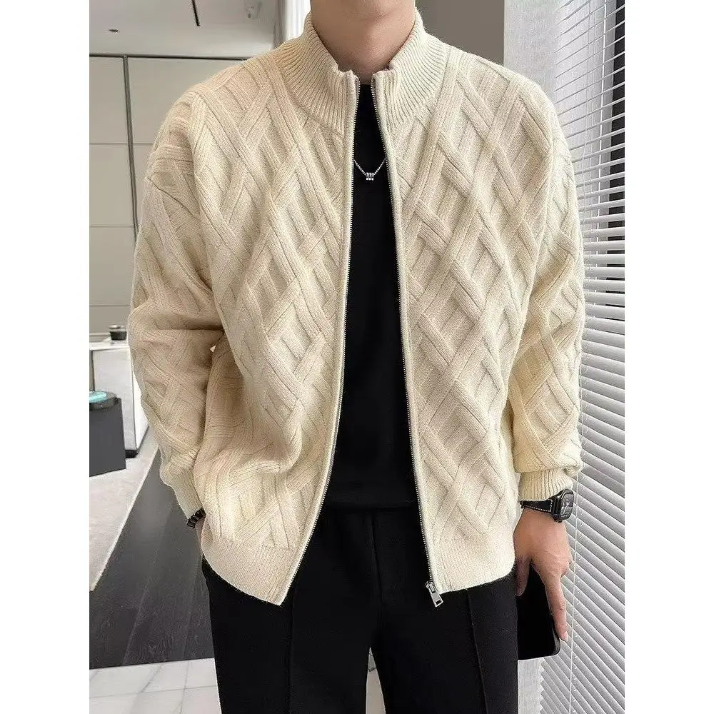 Мужской вязаный кардиган: модный, универсальный, для весны и осени, стильная верхняя одежда из мягкого полиэстера, с длинными рукавами, базовый.
Мужской вязаный кардиган: модный, универсальный, для весны и осени, стильная верхняя одежда из мягкого полиэстера, с длинными рукавами, базовый.