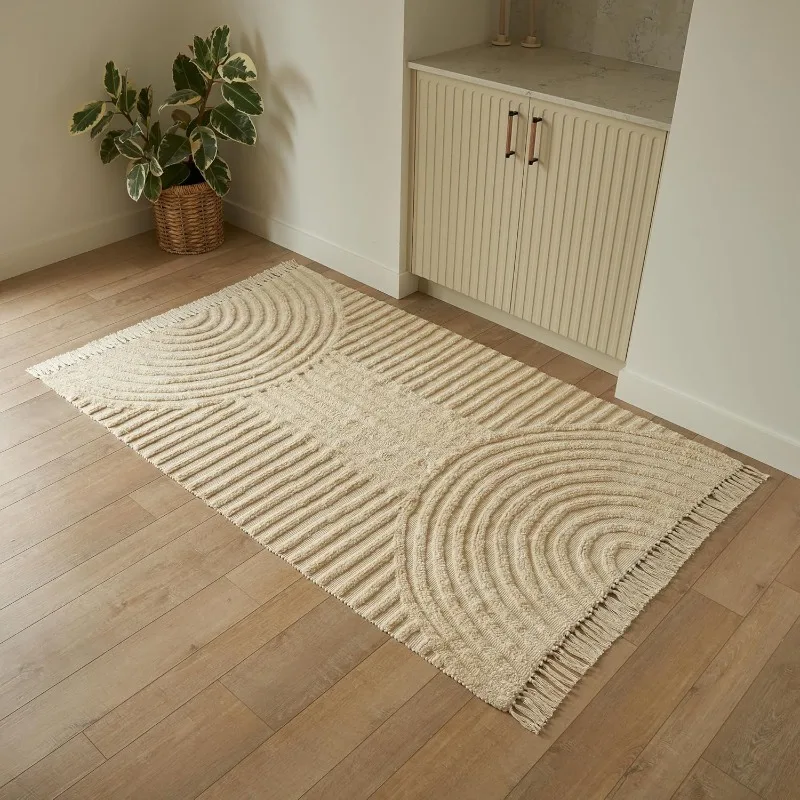 Beautiful 4x6ft. Boho Area Rug w. Tassels for Your Hallway, Living Room Or Bedroom - 48x72 inch
Beautiful 4x6ft. Boho Area Rug w. Tassels for Your Hallway, Living Room Or Bedroom - 48x72 inch