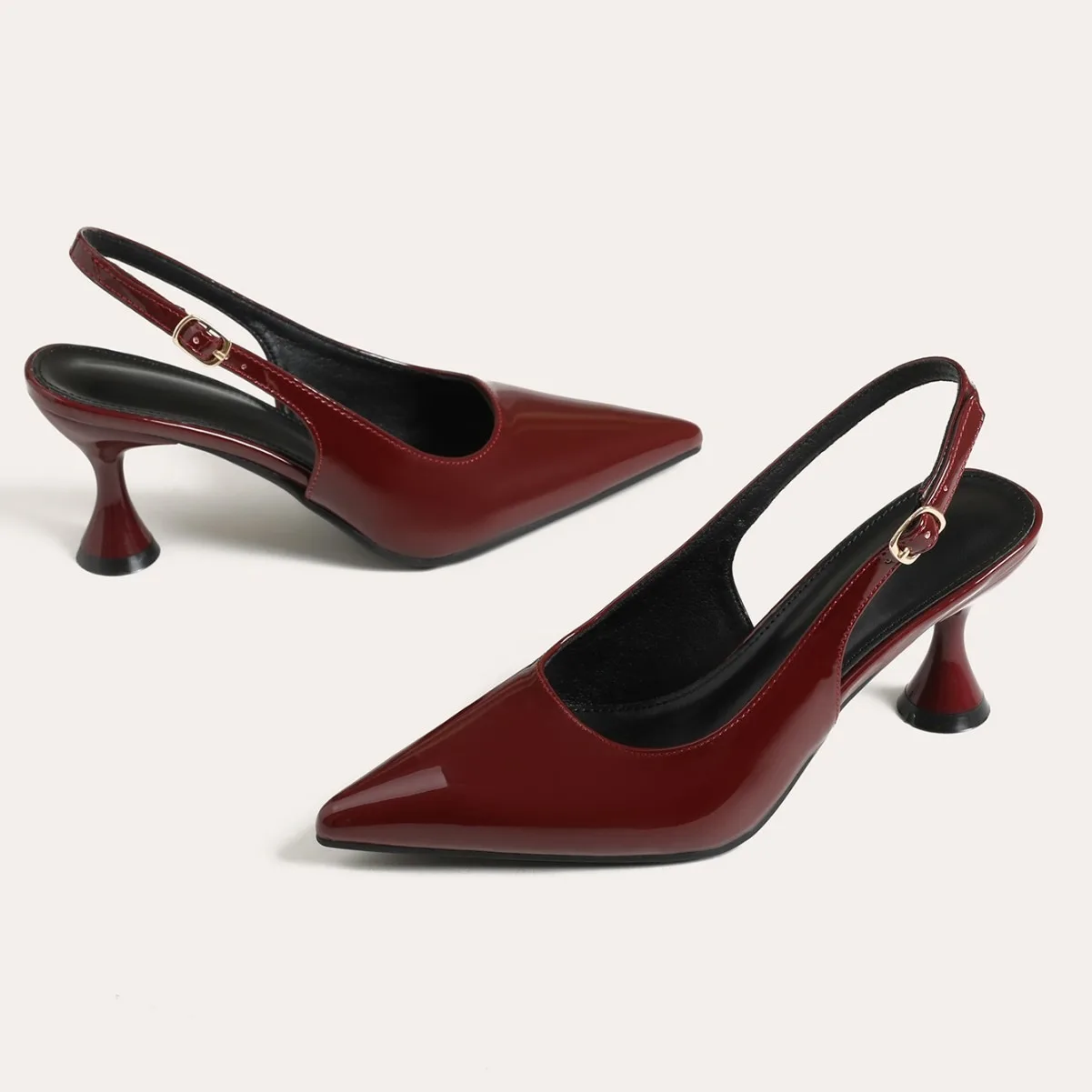 2026 Summer Patent Leather Slingback Buckle Pointed Toe Flared Heel Pumps Office Wedding Evening Party Occasion
2026 Summer Patent Leather Slingback Buckle Pointed Toe Flared Heel Pumps Office Wedding Evening Party Occasion