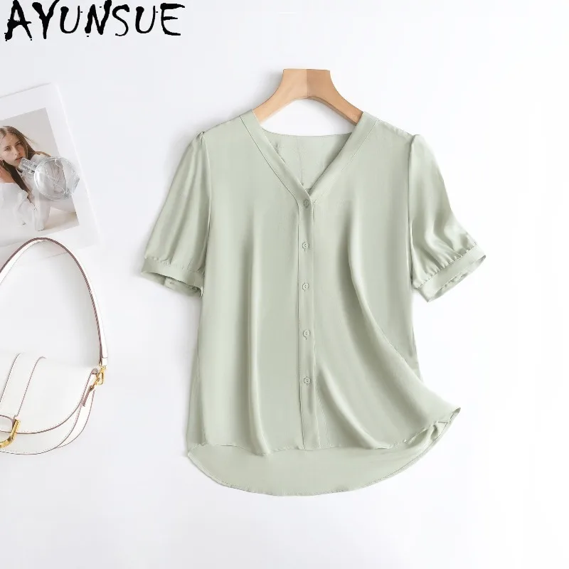 AYUNSUE Heavy Crepe Silk Women's Blouses and Shirts V-neck Green Tops Elegant Commuting Blouse Summer Clothes Woman 2026 블라우스
AYUNSUE Heavy Crepe Silk Women's Blouses and Shirts V-neck Green Tops Elegant Commuting Blouse Summer Clothes Woman 2026 블라우스