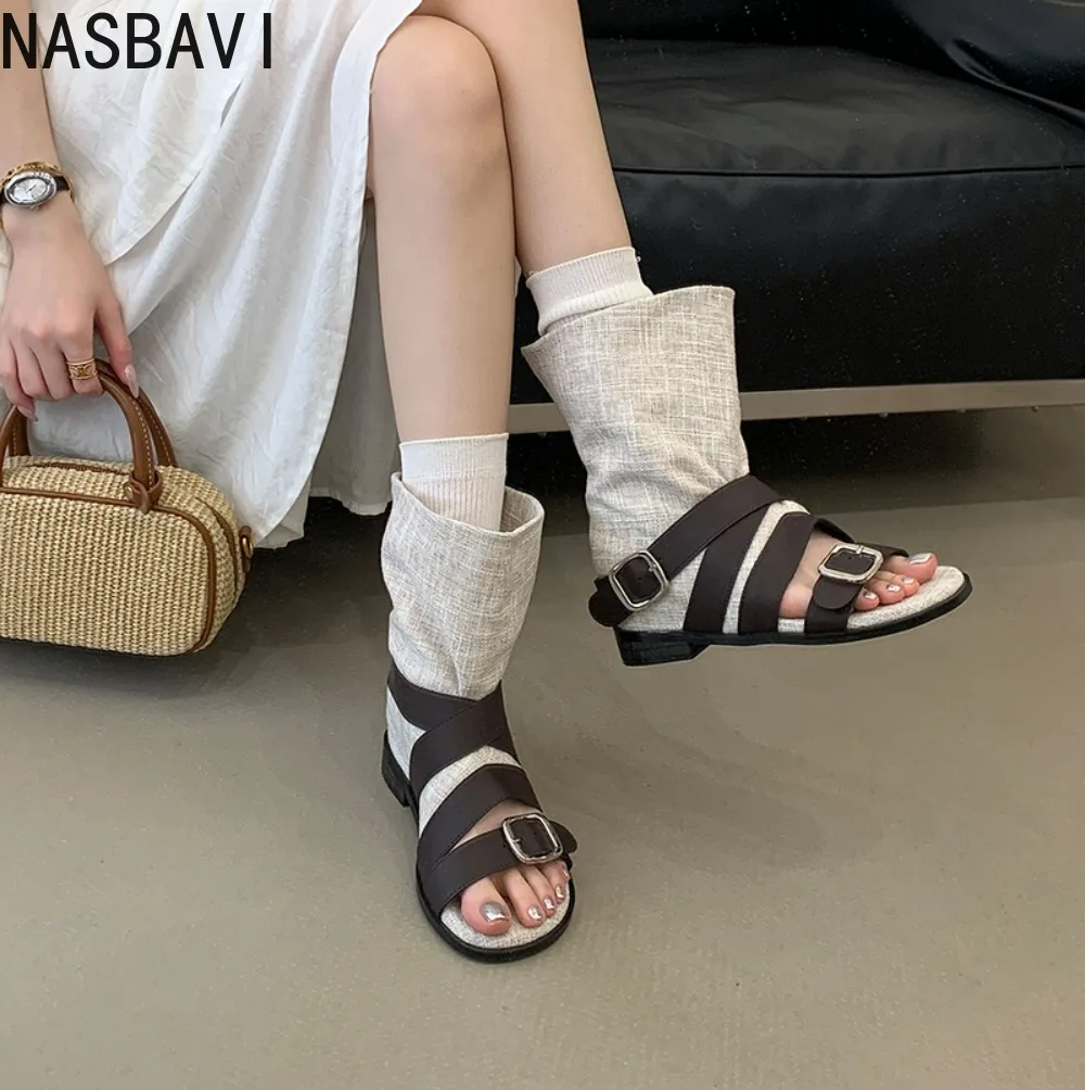 Женские летние сандалии-ботинки в римском стиле с пряжкой, высокие, в стиле ретро, мотоциклетные, гладиаторские, новые летние
Женские летние сандалии-ботинки в римском стиле с пряжкой, высокие, в стиле ретро, мотоциклетные, гладиаторские, новые летние