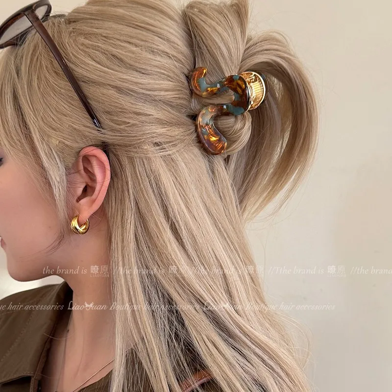 Sophisticated Mini Hair Claw Clip Small Elegant Claw for Half-Up Hairstyles Hair Accessory 2025 Hair Claw Clip for Women
Sophisticated Mini Hair Claw Clip Small Elegant Claw for Half-Up Hairstyles Hair Accessory 2025 Hair Claw Clip for Women