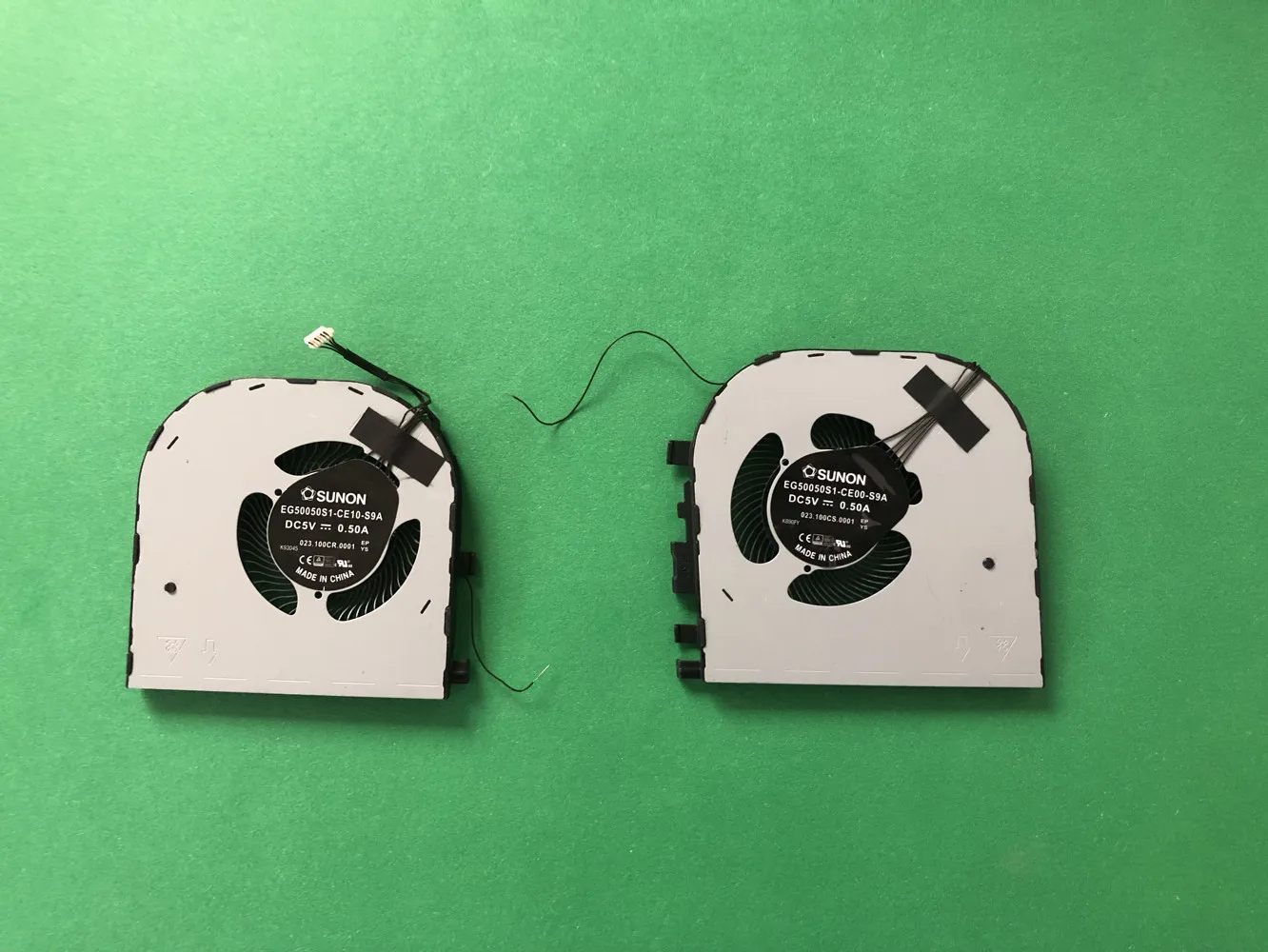 Brand New Fan for Lenovo Thinkpad X1 Extreme P1 Gen1 01YU923 01AY981
Brand New Fan for Lenovo Thinkpad X1 Extreme P1 Gen1 01YU923 01AY981