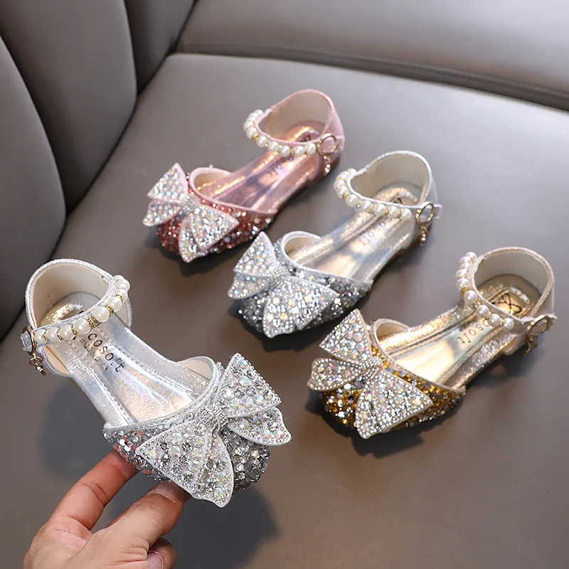 2023 New Children Sequined Sandals Rhinestone Bow Wedding Princess Girls Party Dance Baby Student Flats Kids Performance Shoes
2023 New Children Sequined Sandals Rhinestone Bow Wedding Princess Girls Party Dance Baby Student Flats Kids Performance Shoes