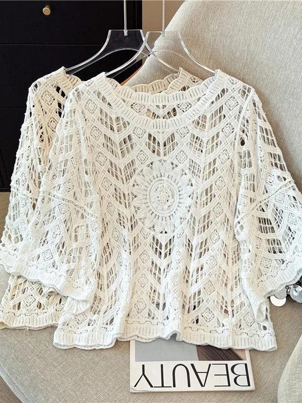 Loose Fit round Neck Hook Design Short Sleeve T-Shirt for plus Size Women Air Conditioning Cover up Casual Summer Top
Loose Fit round Neck Hook Design Short Sleeve T-Shirt for plus Size Women Air Conditioning Cover up Casual Summer Top