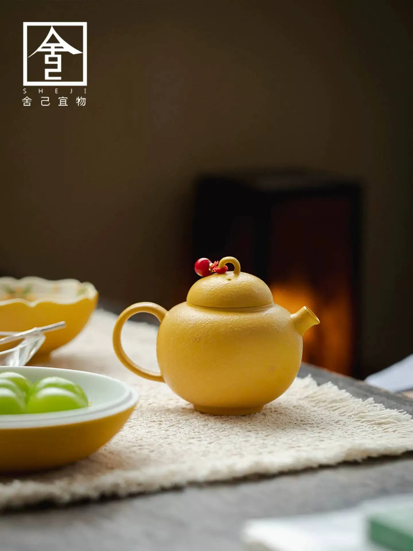 Orange Gold-Dotted Teapot Home Use, High-End Chinese-Style Pot, Exquisite Brewing Device For Women, New Kung Fu Tea Set
Orange Gold-Dotted Teapot Home Use, High-End Chinese-Style Pot, Exquisite Brewing Device For Women, New Kung Fu Tea Set