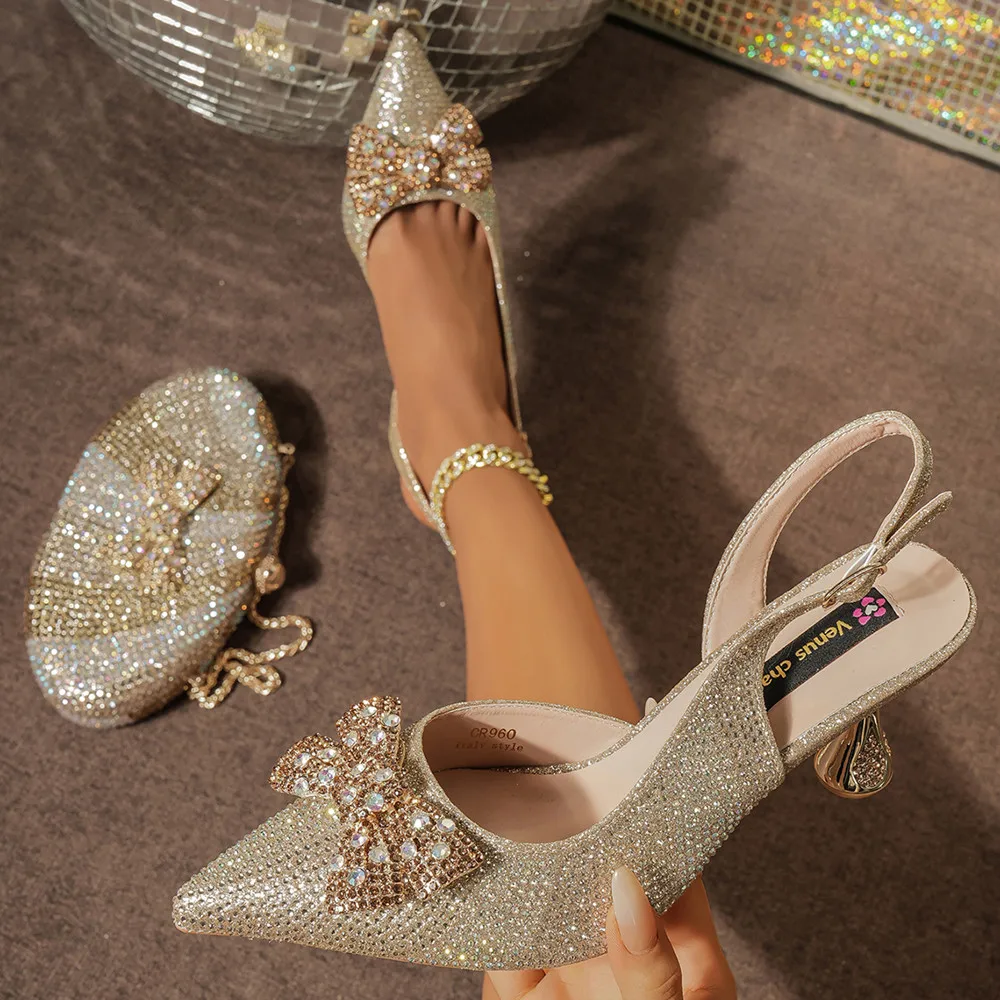 Elegant Rhinestone Butterfly-Embellished Wedding Shoes & Matching Accessories Bag for Women - Stylish Pointed Toe Design
Elegant Rhinestone Butterfly-Embellished Wedding Shoes & Matching Accessories Bag for Women - Stylish Pointed Toe Design