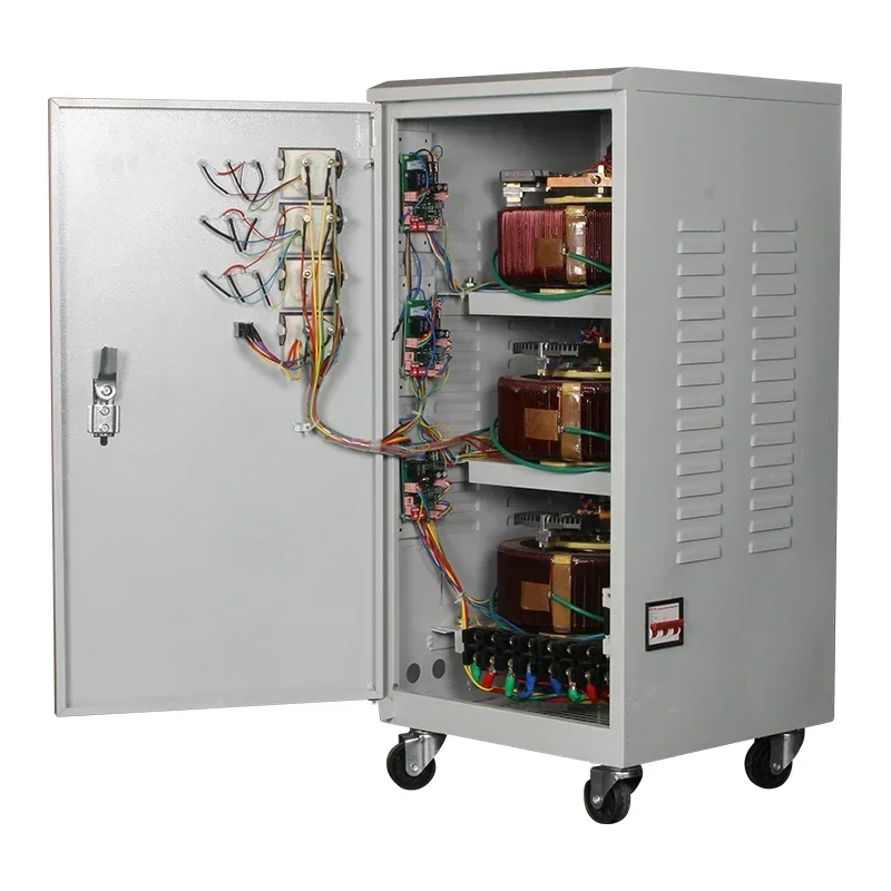 Stabilizzatori industriali del regolatore di tensione di potenza servo trifase Svc 30kva
Stabilizzatori industriali del regolatore di tensione di potenza servo trifase Svc 30kva