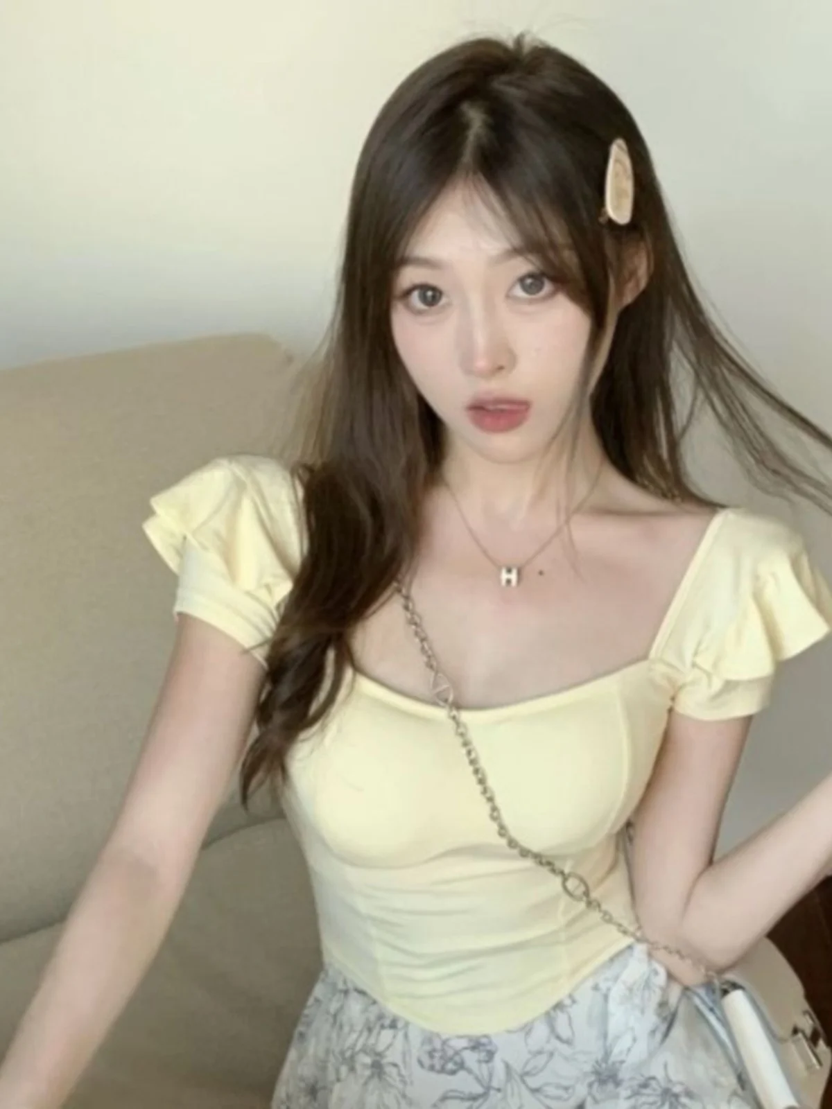 Sexy ort Sve T-irt Women's Summer Design Slim Fit ort Length Pure Cotton Square Collar Fly Sve Top for Young Women
Sexy ort Sve T-irt Women's Summer Design Slim Fit ort Length Pure Cotton Square Collar Fly Sve Top for Young Women