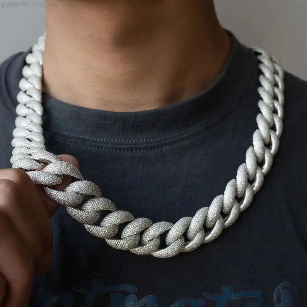 2023 Popular Crushed Iced Out 20mm Vvs Moissanite Diamond 925 Silver Miami Cuban Link Chain
2023 Popular Crushed Iced Out 20mm Vvs Moissanite Diamond 925 Silver Miami Cuban Link Chain