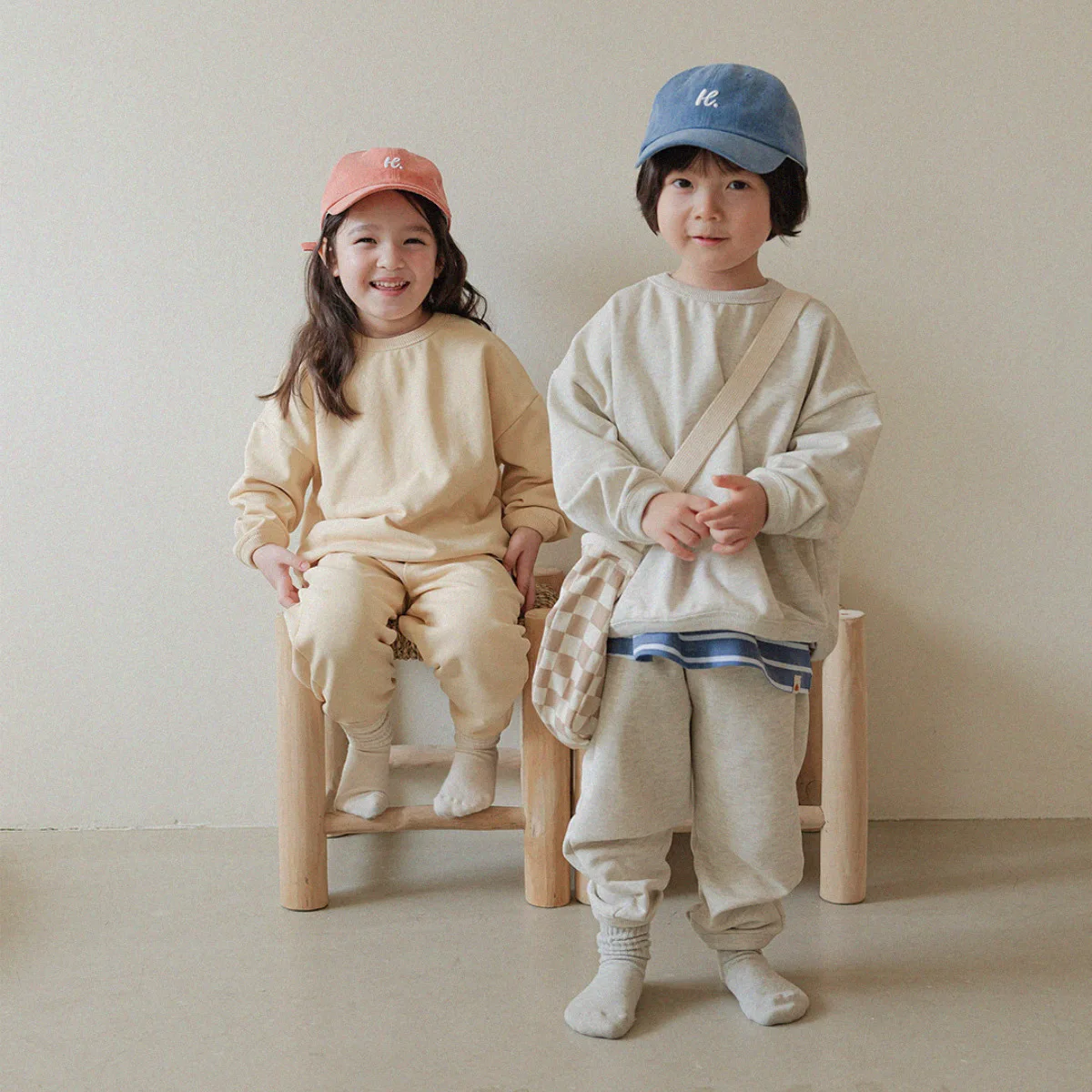 Korean Children Kids Boys 2piece Set Autumn Solid Color Long Sleeves Teenager Boys Sweatshirt+elastic Waist 3-8 Years Sweatpant
Korean Children Kids Boys 2piece Set Autumn Solid Color Long Sleeves Teenager Boys Sweatshirt+elastic Waist 3-8 Years Sweatpant