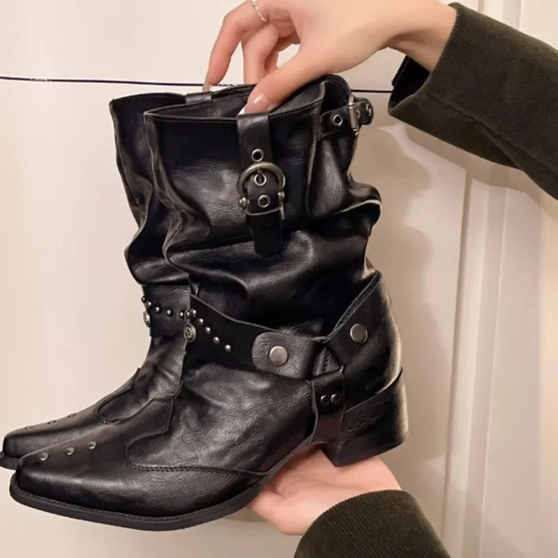 Women's Boots Designer Sense Short-thigh Boots 2026 Spring Thick Heel Rivet Pointed Toe Stack Knight Boots for Women Luxury Shoe
Women's Boots Designer Sense Short-thigh Boots 2026 Spring Thick Heel Rivet Pointed Toe Stack Knight Boots for Women Luxury Shoe
