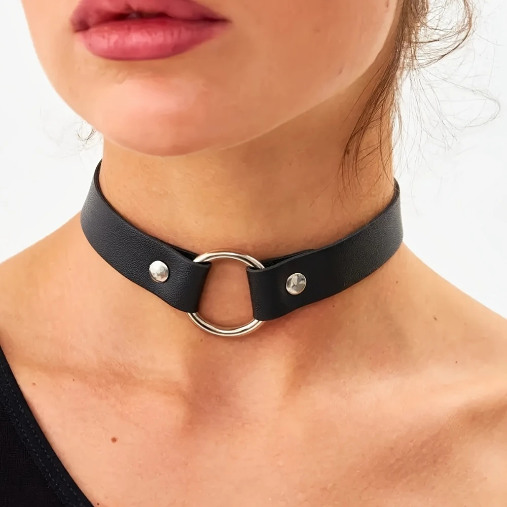 PU Leather Choker Collar with O-ring Fashion Necklaces for Daily Wear Suitable for Dating Party Commuter Style Birthday Gift
PU Leather Choker Collar with O-ring Fashion Necklaces for Daily Wear Suitable for Dating Party Commuter Style Birthday Gift