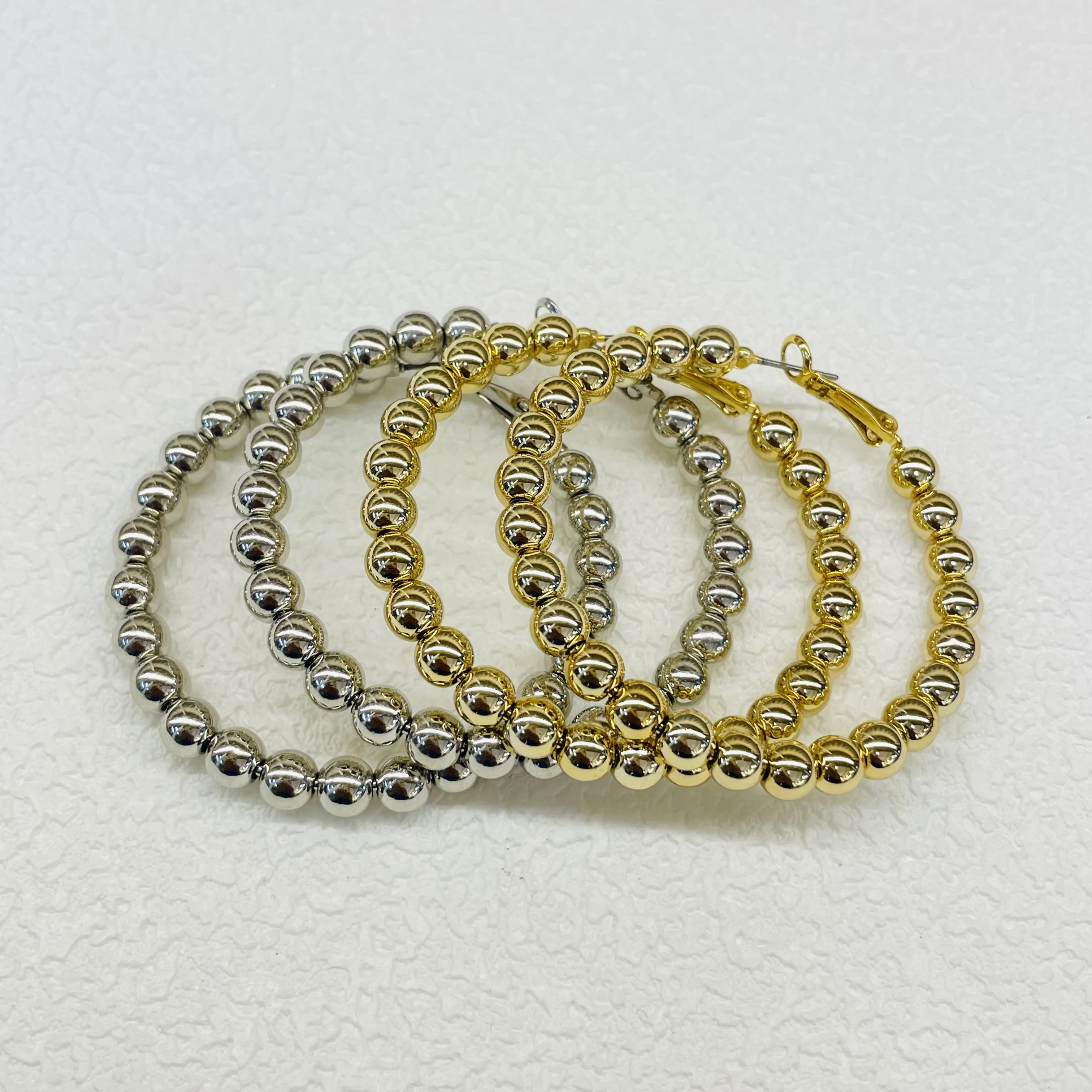 Hight Quality Gold Plated Classic Womens Earrings Never fade Designer Luxury Ear stud Vintage Buddha Beads Hoop earring FSE4182
Hight Quality Gold Plated Classic Womens Earrings Never fade Designer Luxury Ear stud Vintage Buddha Beads Hoop earring FSE4182