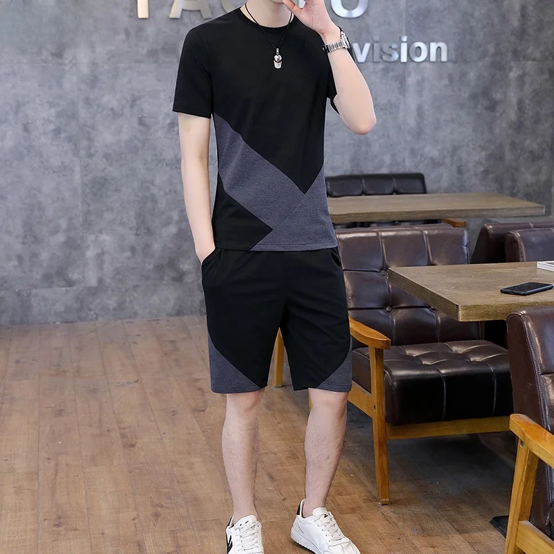 Модный мужской повседневный спортивный костюм из ледяного шелка: дышащий, быстросохнущий летний комплект из футболки и шорт (два предмета)
Модный мужской повседневный спортивный костюм из ледяного шелка: дышащий, быстросохнущий летний комплект из футболки и шорт (два предмета)