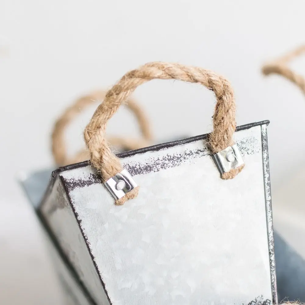 Galvanized Iron Flower Pots Shabby Thickened Rectangular Flower Bucket Retro Plant Container Indoor Outdoor Home Decor
Galvanized Iron Flower Pots Shabby Thickened Rectangular Flower Bucket Retro Plant Container Indoor Outdoor Home Decor