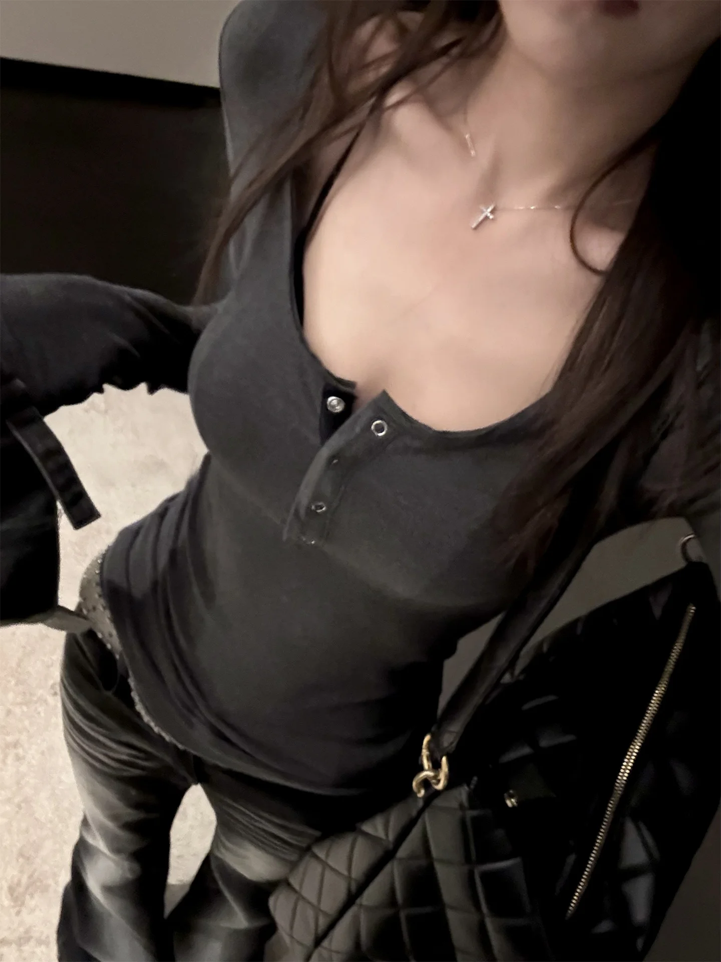 YOLO OP ey Knitted Brued round Ne Base Layer Top Versatile Autumn Winter Casual Sle Long Sve Women's T-irt
YOLO OP ey Knitted Brued round Ne Base Layer Top Versatile Autumn Winter Casual Sle Long Sve Women's T-irt