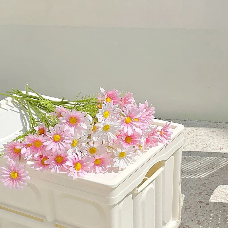 Chamomile small daisy simulated flower fake flower plastic flower bouquet home living room decoration photo props decoration
Chamomile small daisy simulated flower fake flower plastic flower bouquet home living room decoration photo props decoration