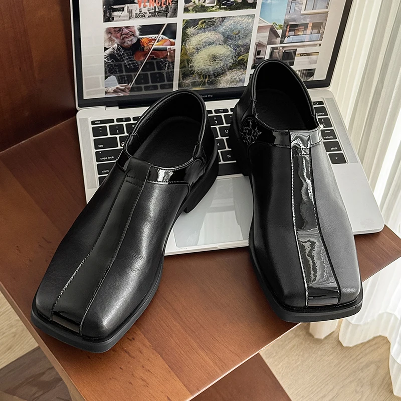 Cold Toned High-end Men Patchwork Loafers Thick Heels Niche Design Personalized Business Commuting Shoes
Cold Toned High-end Men Patchwork Loafers Thick Heels Niche Design Personalized Business Commuting Shoes