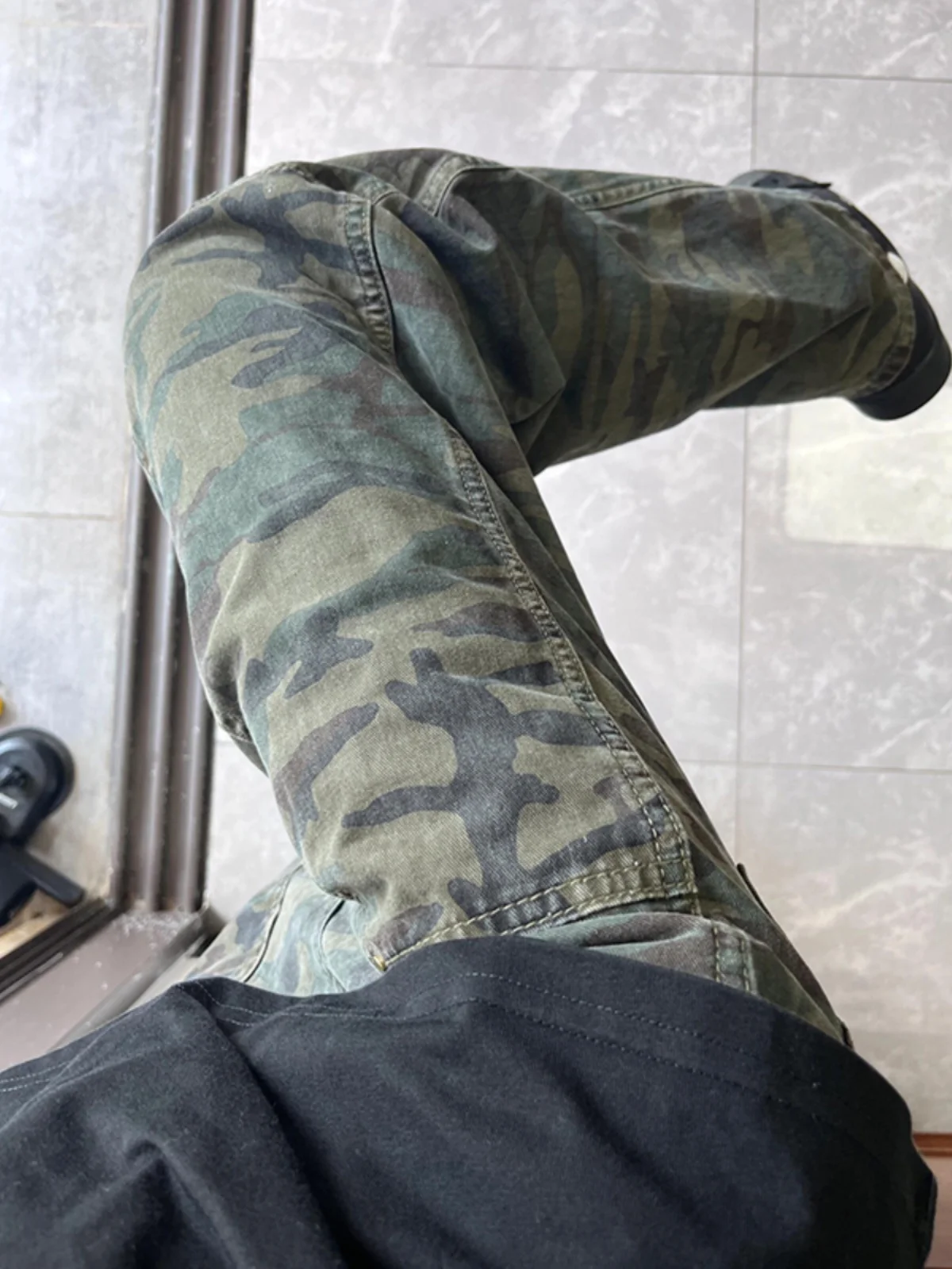 Retro American Camouflage Men's Jeans CleanFit Rivet Design HighStreet Loggers Workwear StraightLeg Wear Resistant
Retro American Camouflage Men's Jeans CleanFit Rivet Design HighStreet Loggers Workwear StraightLeg Wear Resistant