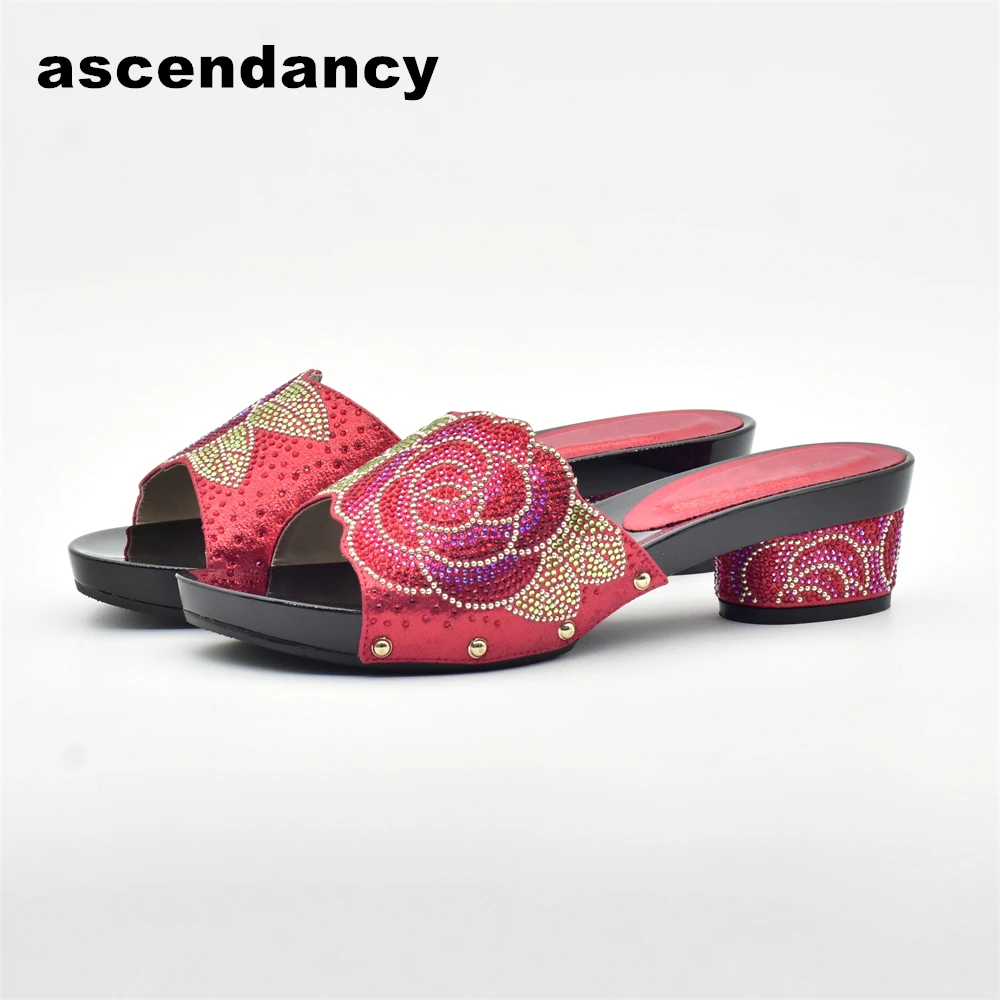 Latest Italian Summer Women Shoes with Rhinestone Designer Shoes Women Luxury 2023 Slip on Shoes for Women Nigerian Style Shoes
Latest Italian Summer Women Shoes with Rhinestone Designer Shoes Women Luxury 2023 Slip on Shoes for Women Nigerian Style Shoes