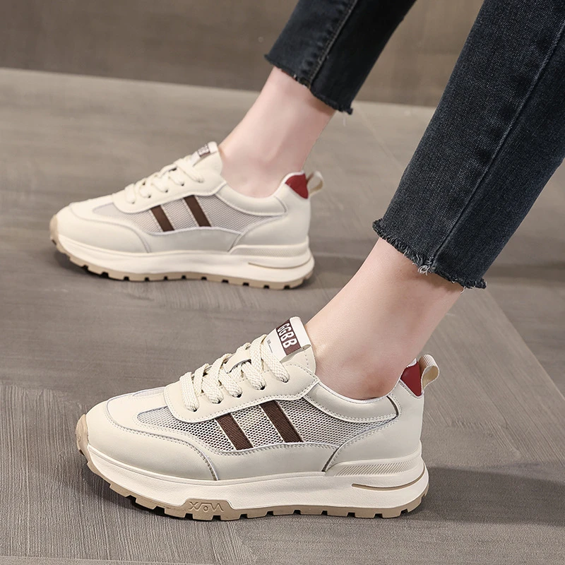 Breathable Perforated Genuine Leather Platform White Sneakers For Women 2026 Spring New Contrast Tan Heel Tab Lace Up Round Toe
Breathable Perforated Genuine Leather Platform White Sneakers For Women 2026 Spring New Contrast Tan Heel Tab Lace Up Round Toe