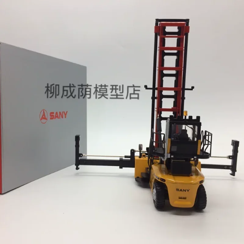 Diecast 1:50 SANY stacker crane alloy engineering vehicle model Finished Product Simulation Toy Collection Static Ornament
Diecast 1:50 SANY stacker crane alloy engineering vehicle model Finished Product Simulation Toy Collection Static Ornament