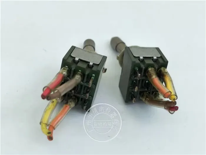 M-2032 L/S 6A125VAC 9-контактный тумблер 2-й передачи, встряхивающий переключатель, тяговый переключатель
M-2032 L/S 6A125VAC 9-контактный тумблер 2-й передачи, встряхивающий переключатель, тяговый переключатель