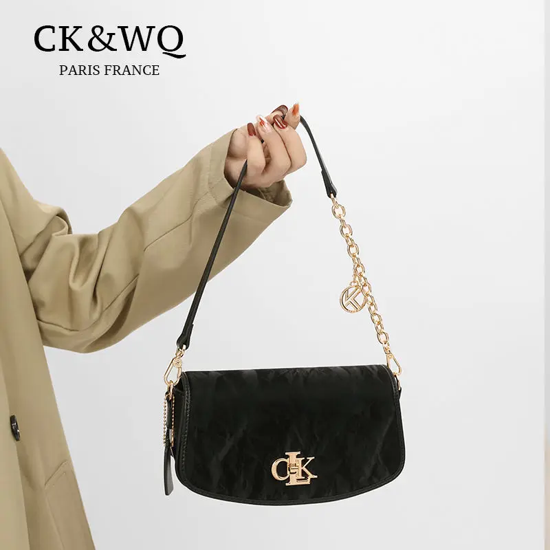 Light Luxury Designer Women Bags Simple and stylish one shoulder and underarm crossbody bag
Light Luxury Designer Women Bags Simple and stylish one shoulder and underarm crossbody bag