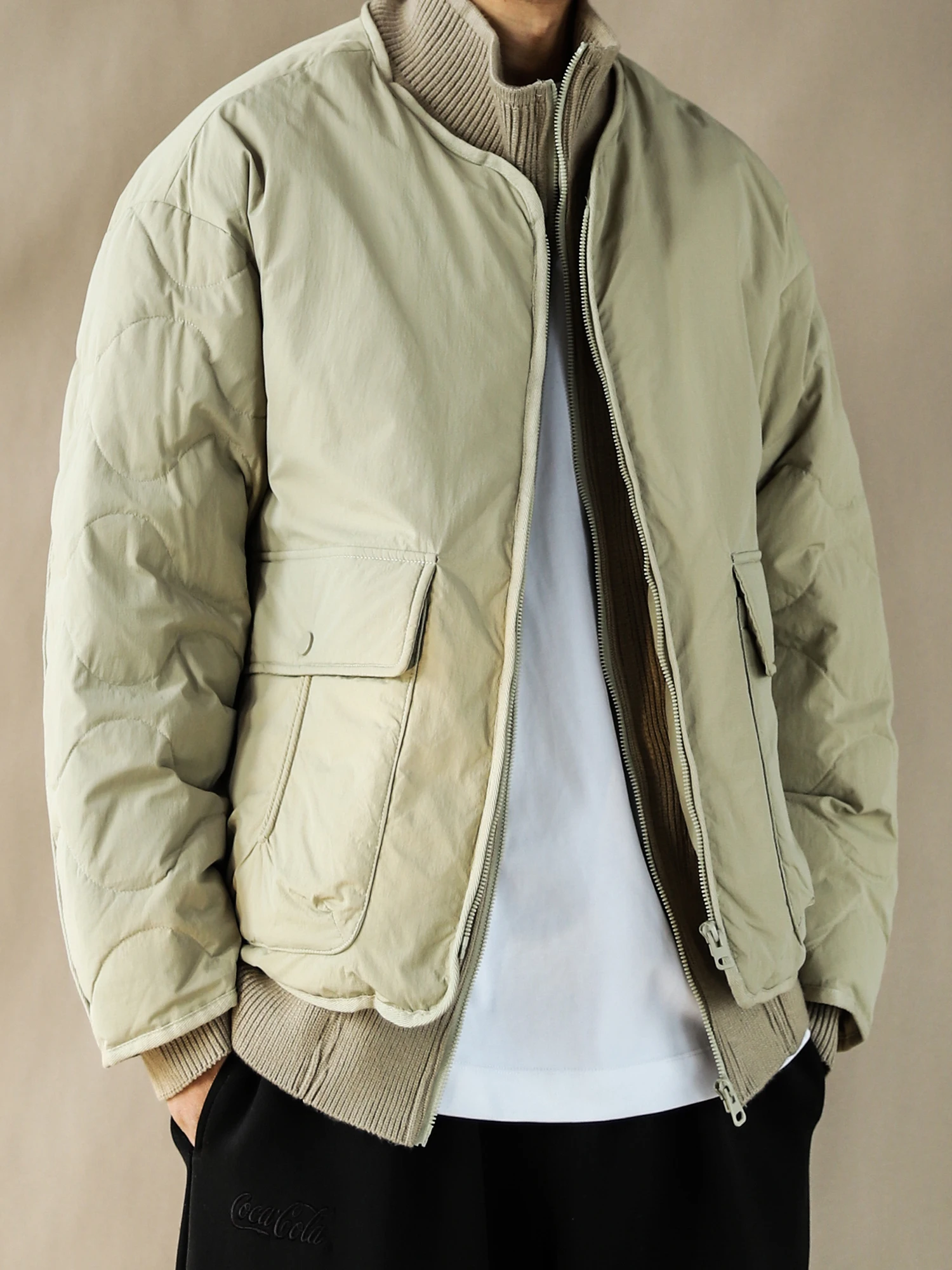 Retro American Sle Men's down Jaet Loose Workwear Outerwear Warmth Du down Stand Collar Long Sve Nylon Fabric
Retro American Sle Men's down Jaet Loose Workwear Outerwear Warmth Du down Stand Collar Long Sve Nylon Fabric