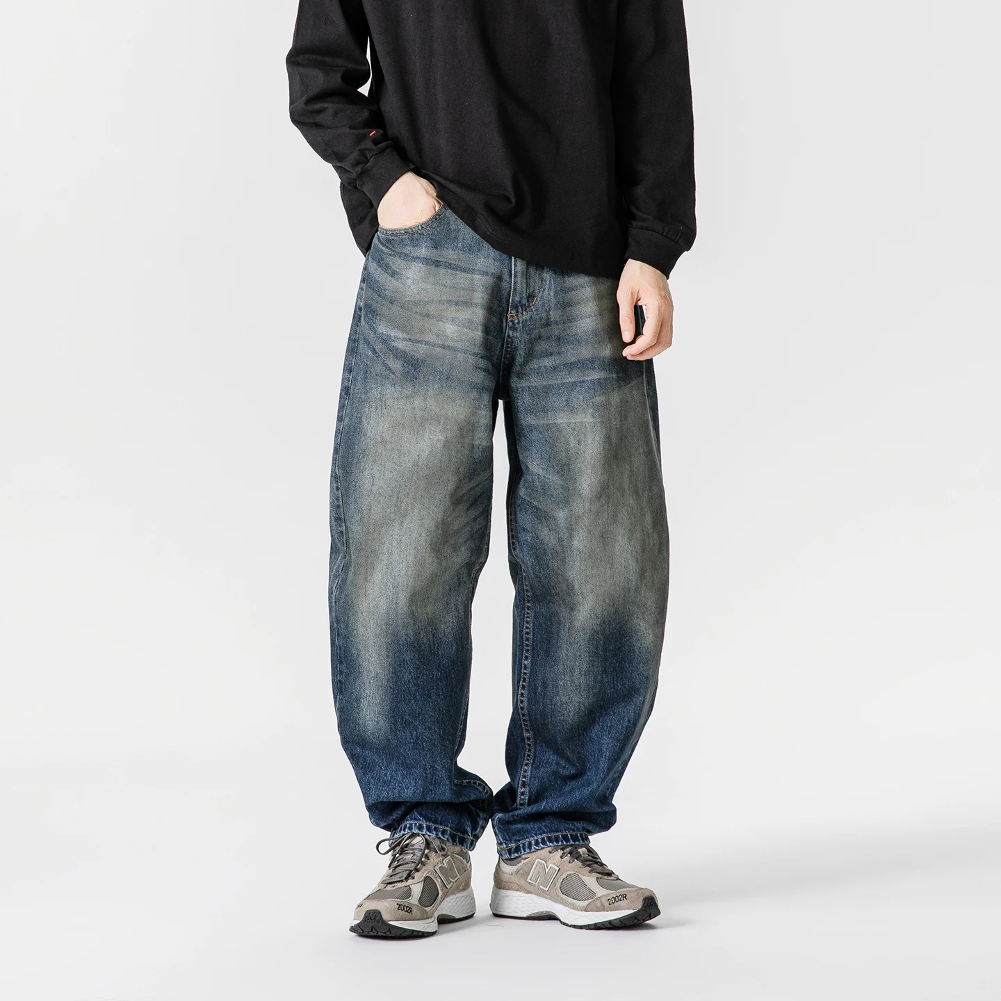 Мужские джинсы в стиле ретро-американский кэжуал, свободные, универсальные, длинные, с эффектом потертости, прямые, широкие штанины, осенняя новинка
Мужские джинсы в стиле ретро-американский кэжуал, свободные, универсальные, длинные, с эффектом потертости, прямые, широкие штанины, осенняя новинка